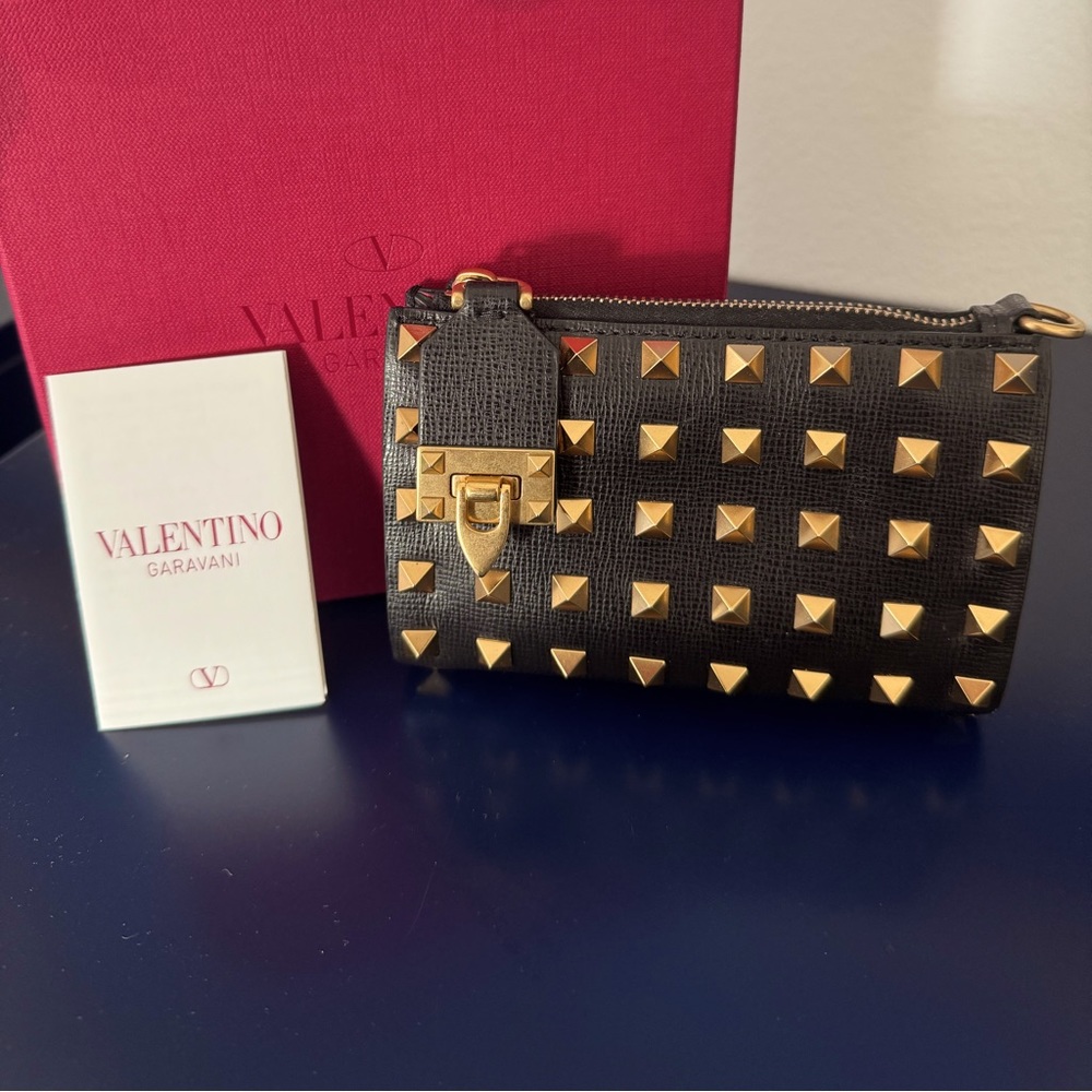 Black wallet